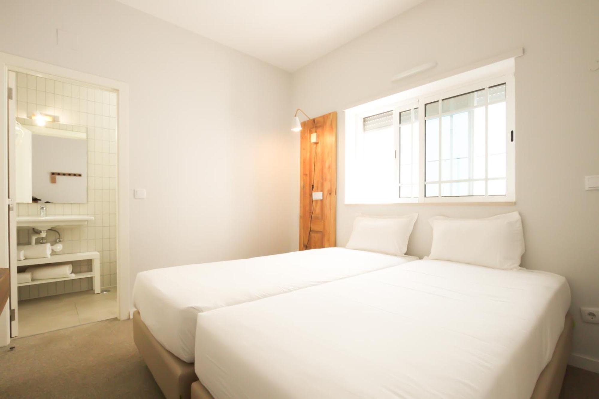 Ptm Downtown Hostel&Suites Portimao Exterior photo
